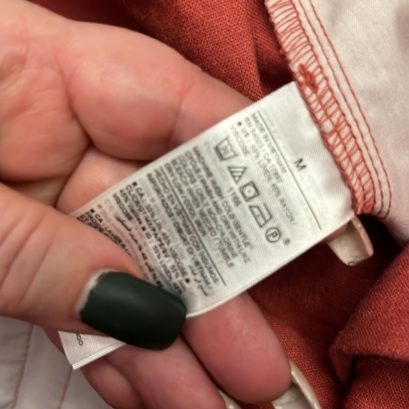 Old Navy brand size M extra high rise shorts- NWT - Picture 6 of 6